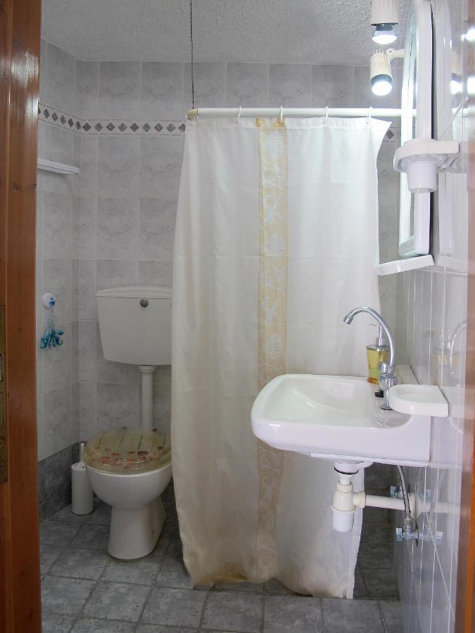 Pepi'S Rooms Triovasalos Экстерьер фото
